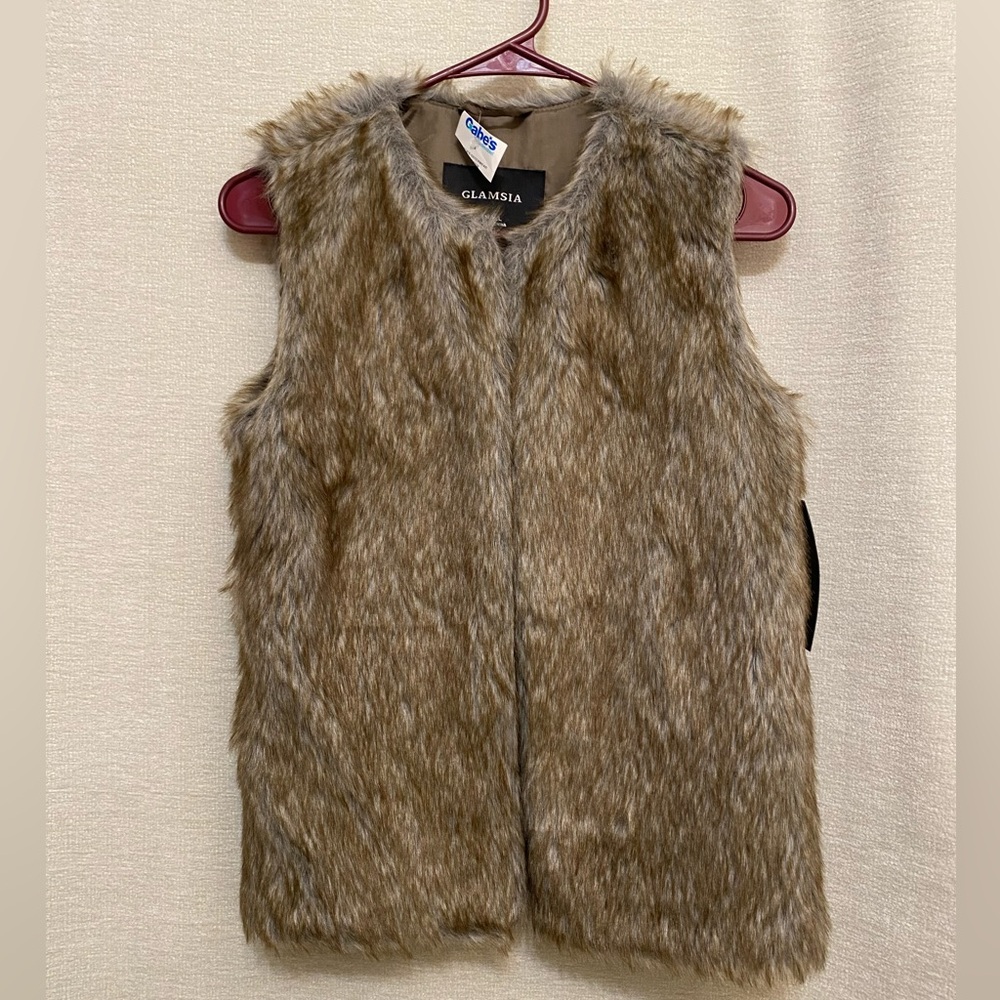 Glamsia Faux Fur Vest in Brown